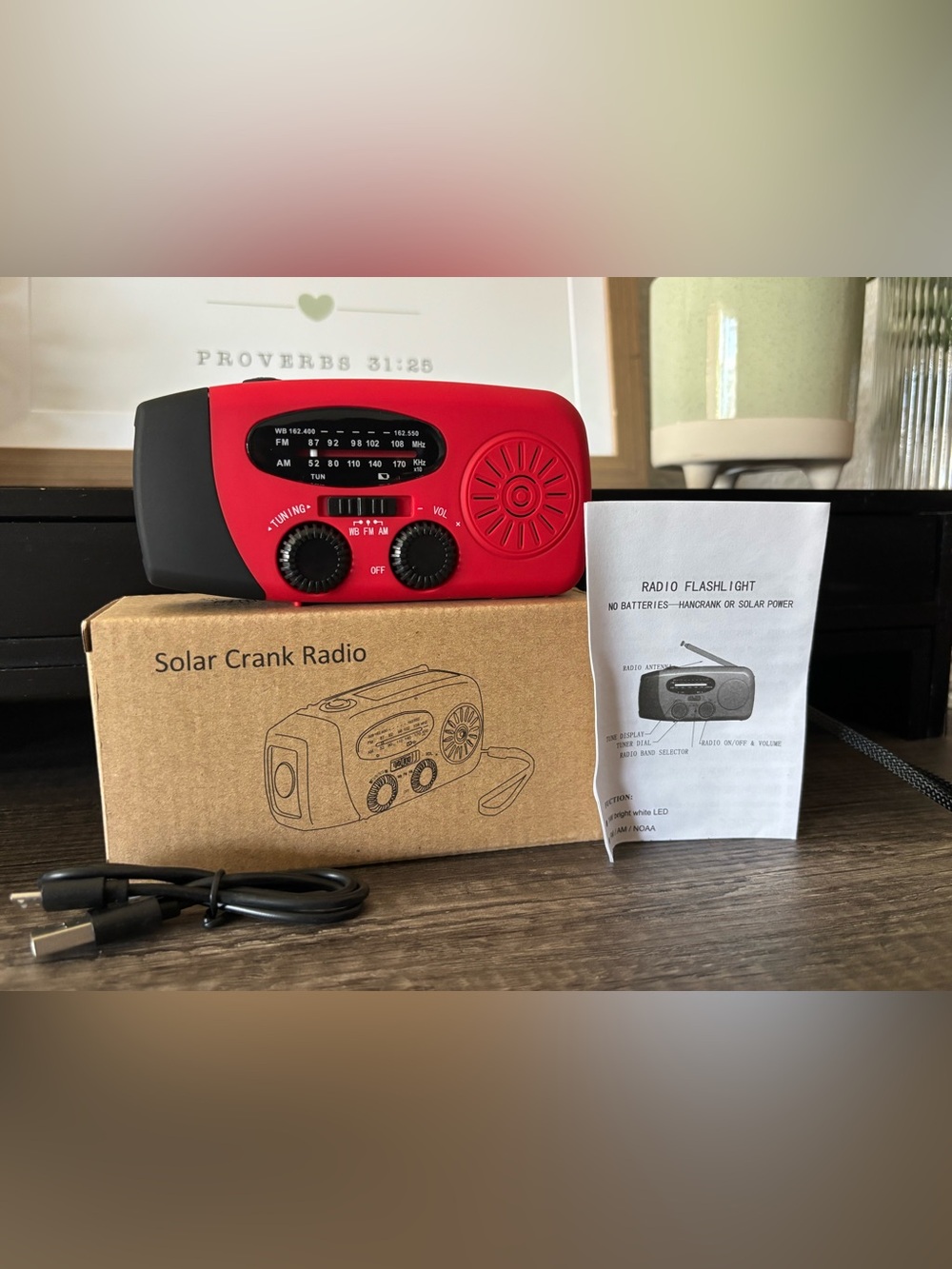 Solar Emergency AM/FM Radio & Phone Charger